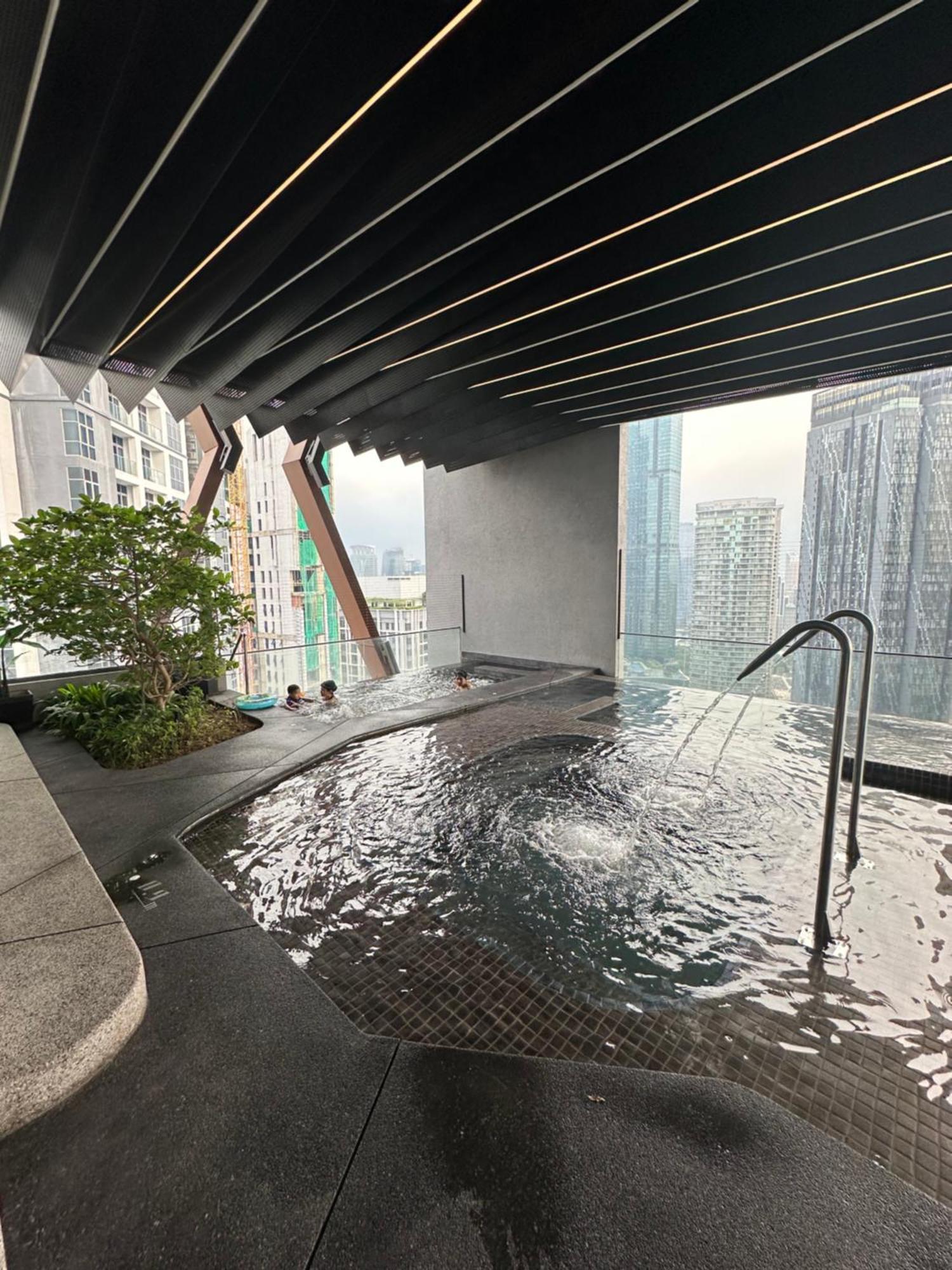 Skyline Homes By Scarletz Suites Klcc Kuala Lumpur Exterior foto